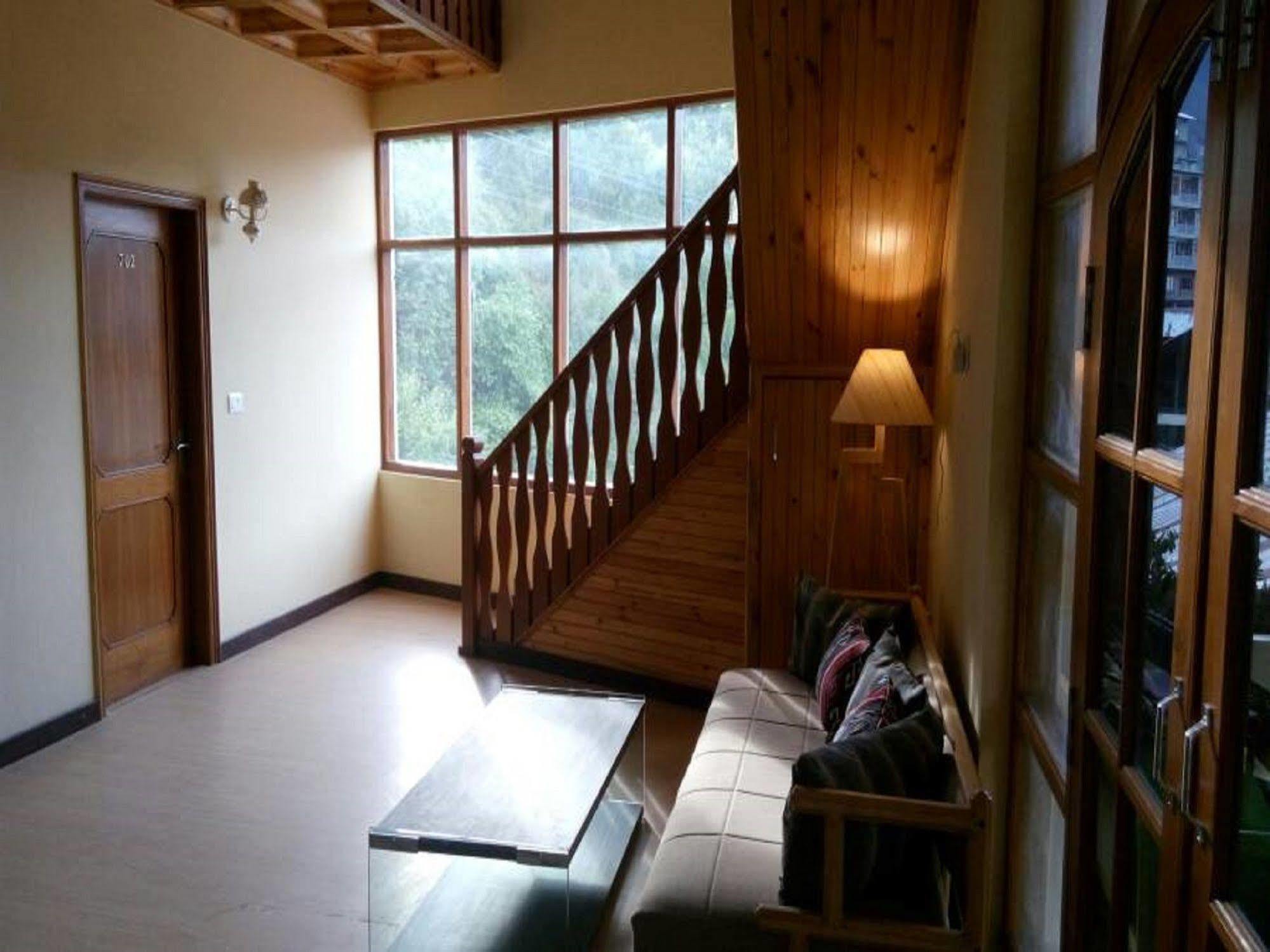 Bravia Hotel Manali Inn Esterno foto
